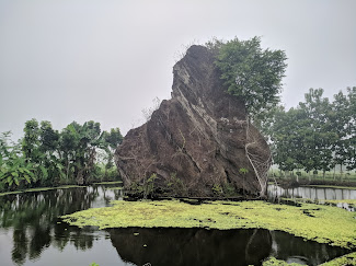 Wisata Gratis Gumuk Pecah Karang Duren